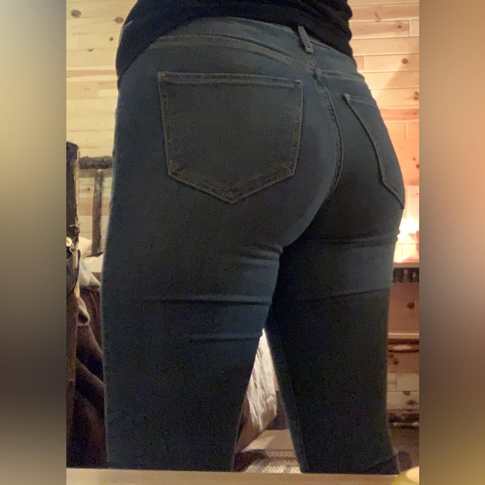 Hollister jeans, high rise, super skinny. 5R W27 L28